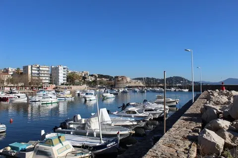 Accueil mer var